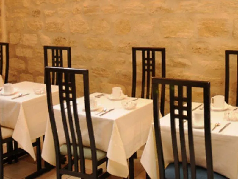 Hotel Du Maine 2*